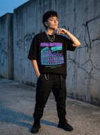 T-Shirt Streetwear "Roma Notturna" — Nera Oversize – indossata